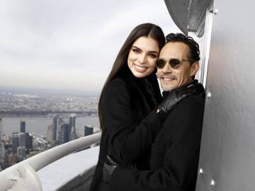 Marc Anthony llora en su boda con Nadia Ferreira a la que acuden muchas celebs, pero no sus mellizos ©copyright los40.com