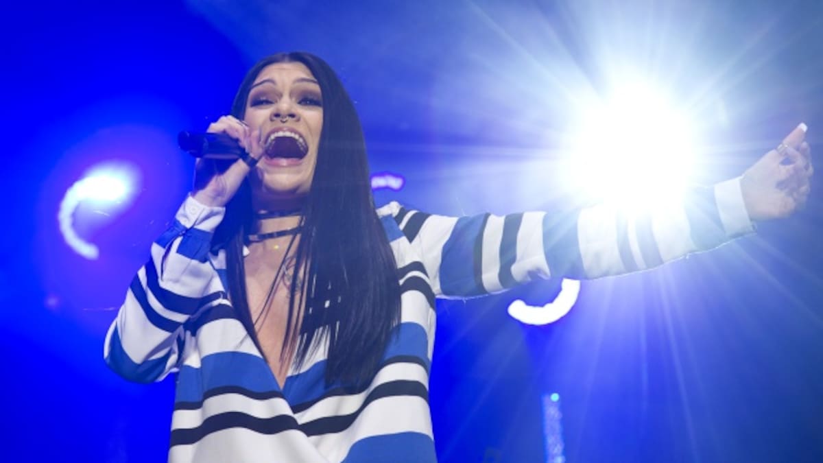 Jessie J luce celulitis sin complejos