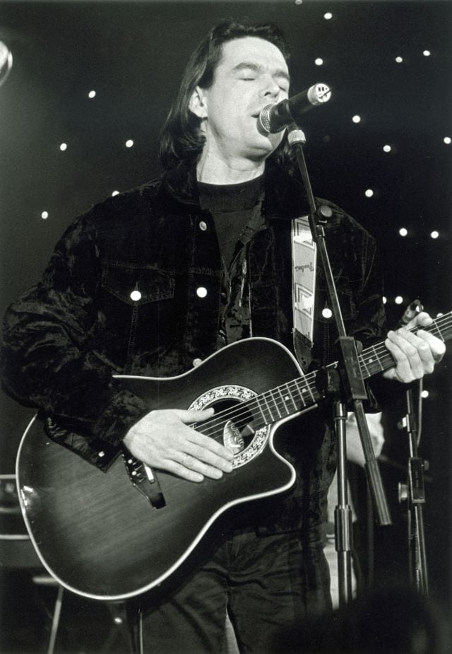 Nacho Campillo, cantante y guitarrista de Tam Tam Go, durante un concierto.