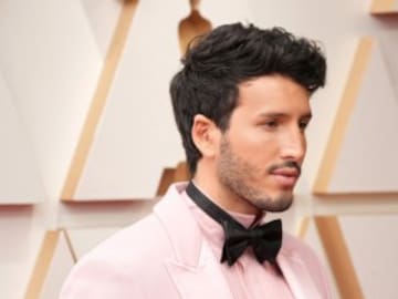 El traje de Sebastián Yatra saltándose el protocolo de los Premios Oscar genera muchos memes