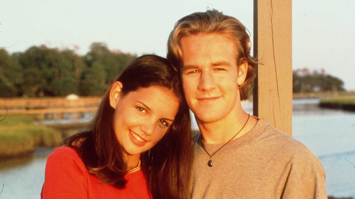 Katie Holmes, compañera inolvidable de James Van Der Beek en 'Dawson Crece', le escribe una carta de despedida: "Aventuras de una juventud única"