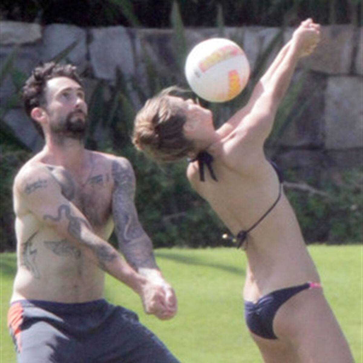 A Adam Levine le gusta el voley
