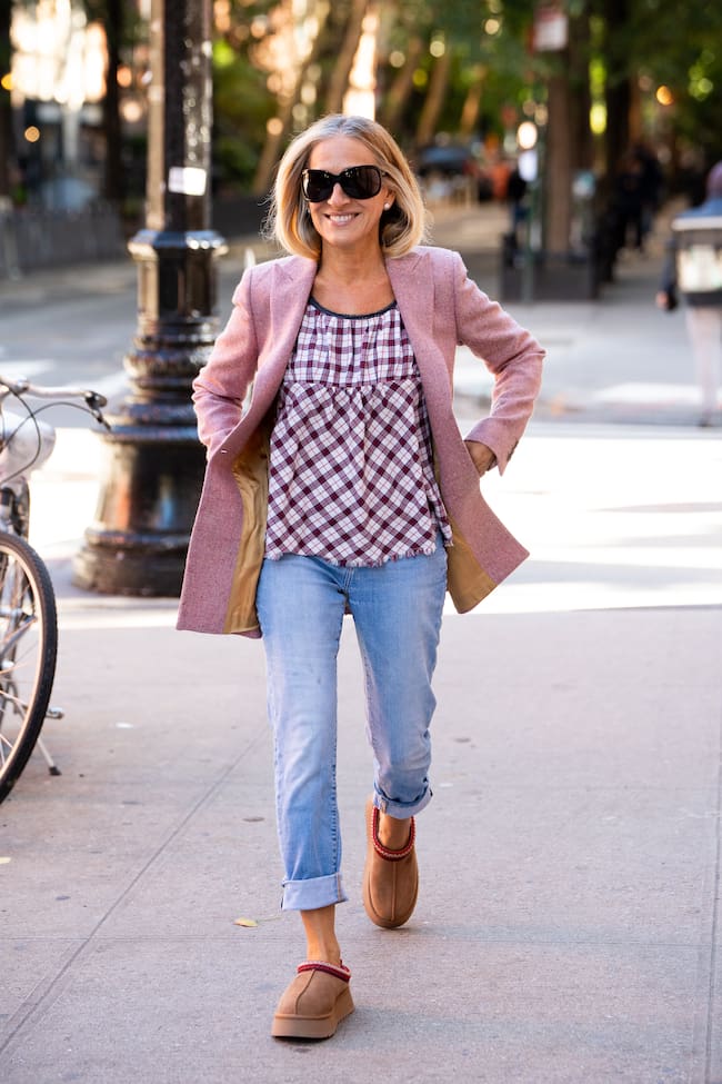Sarah Jessica Parker el 16 de 2025 paseando por las calles de Nueva York.