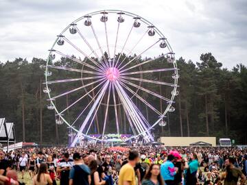 Muere un joven de 25 años tras ser golpeado por una noria en el festival Boombastic de Asturias