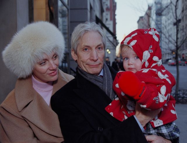 Charlie Watts con su mujer, Shirley Ann Shepherd, y su hija.