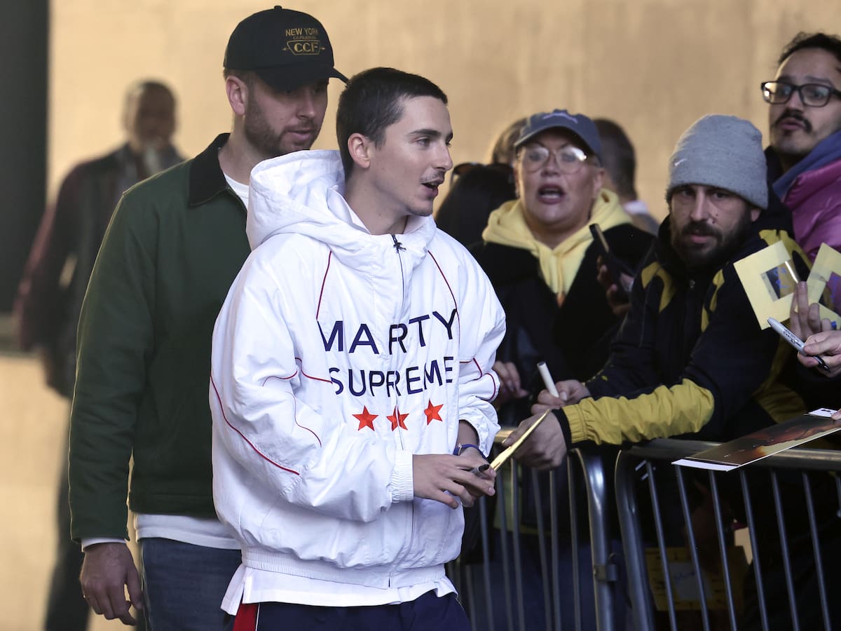 Marty Supreme: la chaqueta que promete curar la depresión masculina