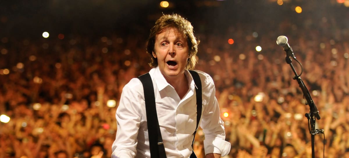 PALM DESERT, CA - 17 DE ABRIL: Paul McCartney se presenta en el Festival de Música y Artes de Coachella en el Empire Polo Field el 17 de abril de 2009 en Palm Desert, California. *Exclusiva* (Foto de Kevin Mazur/MPL/WireImage para MPL)