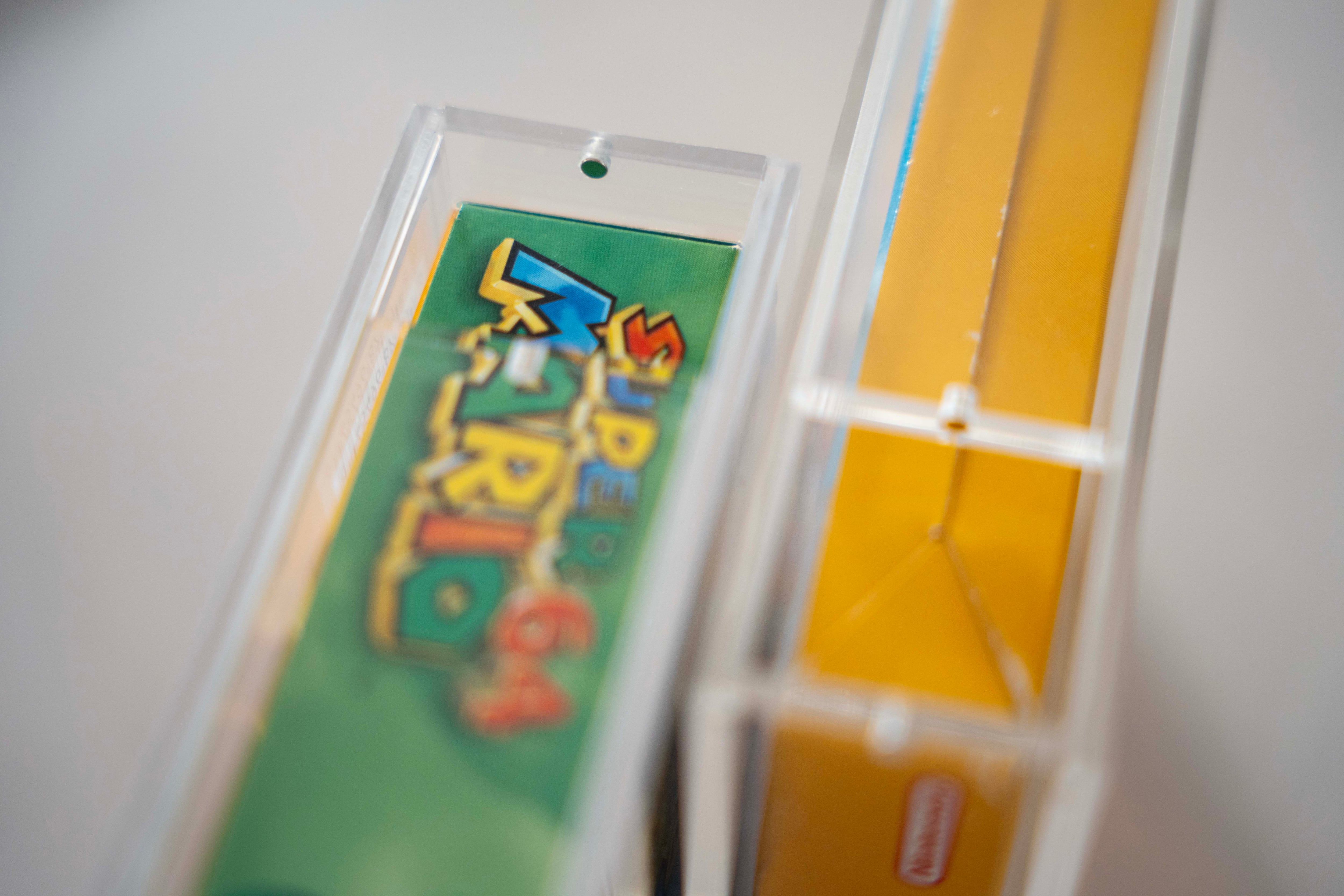 La magia del metacrilato convierte tus videojuegos en piezas de museo.