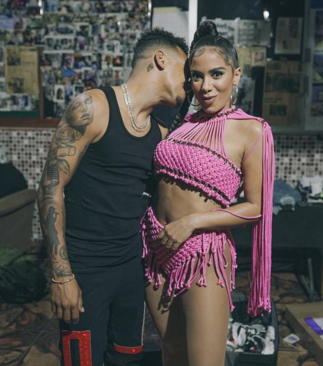 Ozuna y Anitta durante el rodaje de Muito Calor