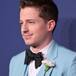 Charlie Puth termina sin pantalones por la emoción de su nuevo disco