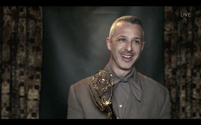 Jeremy Strong en los Premios Emmy 2020.