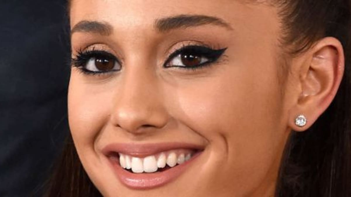 ¡Ariana Grande cambia de look!
