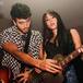 SEBASTIÁN YATRA Y AITANA SE CONVIERTEN EN DOS ESTRELLAS ROCK EN EL VÍDEO DE ‘LAS DUDAS’