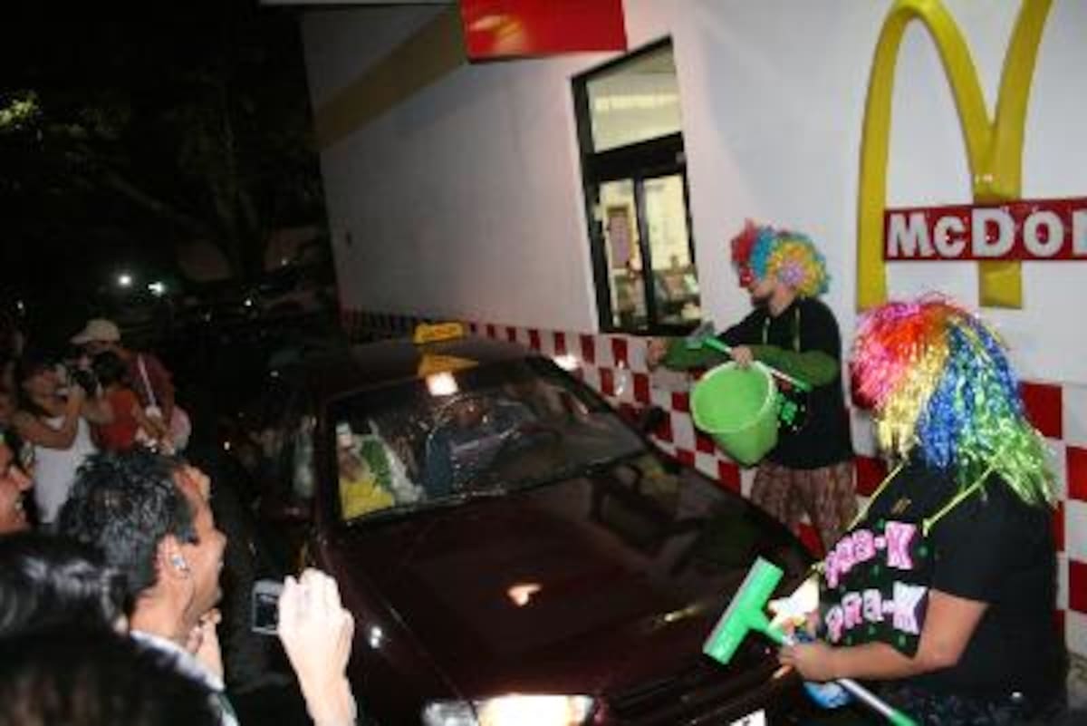 La Hora sin Nombre Segundo Aniversario Mc Donald's Zapote