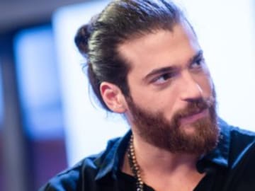 Si lo tuyo son las series turcas y Can Yaman, no puedes perderte ‘Bajo el cielo de Berlín’