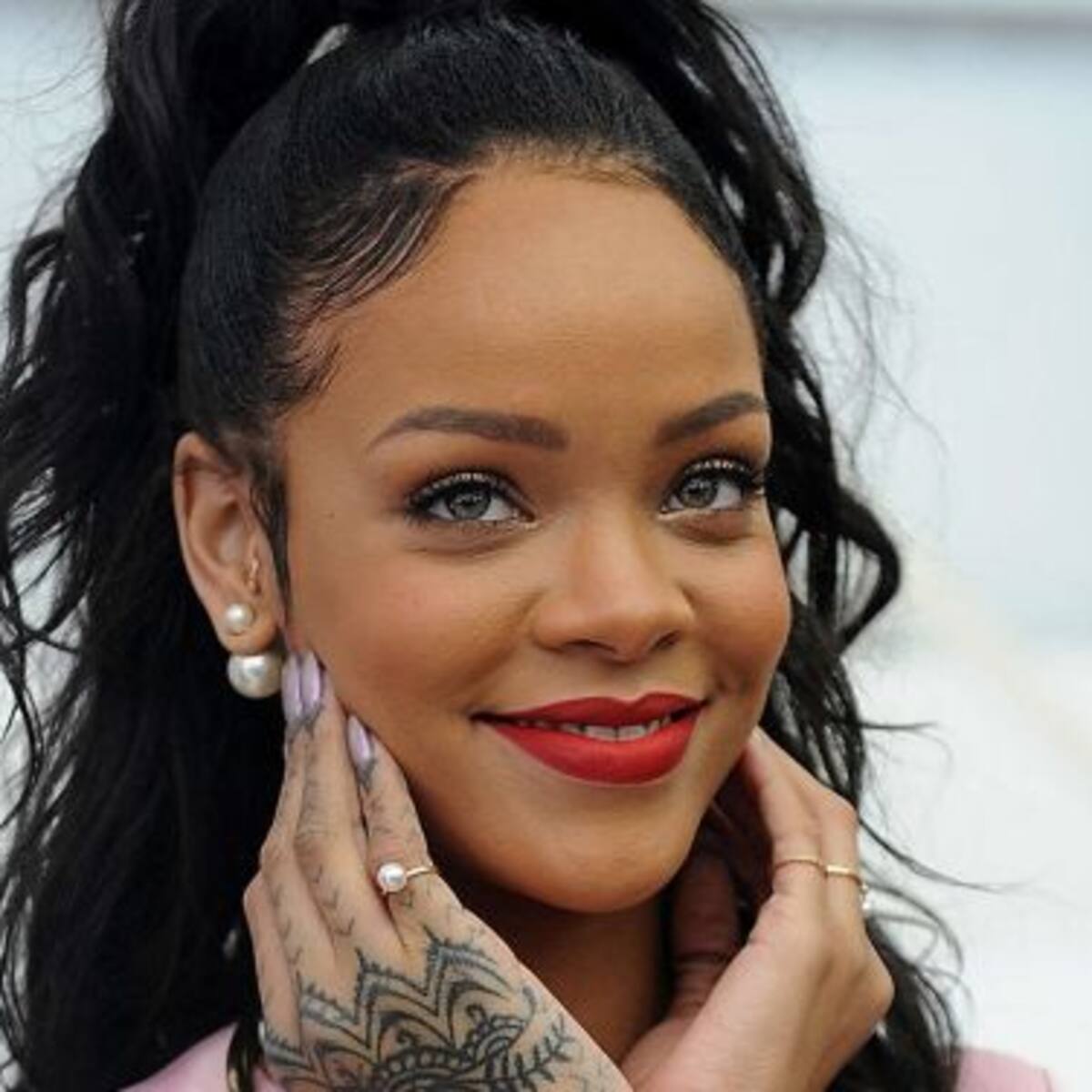 Rihanna es la nueva cara de Dior