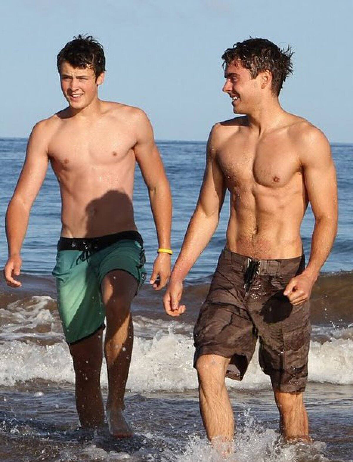Zack Efron y su hermano Dylan