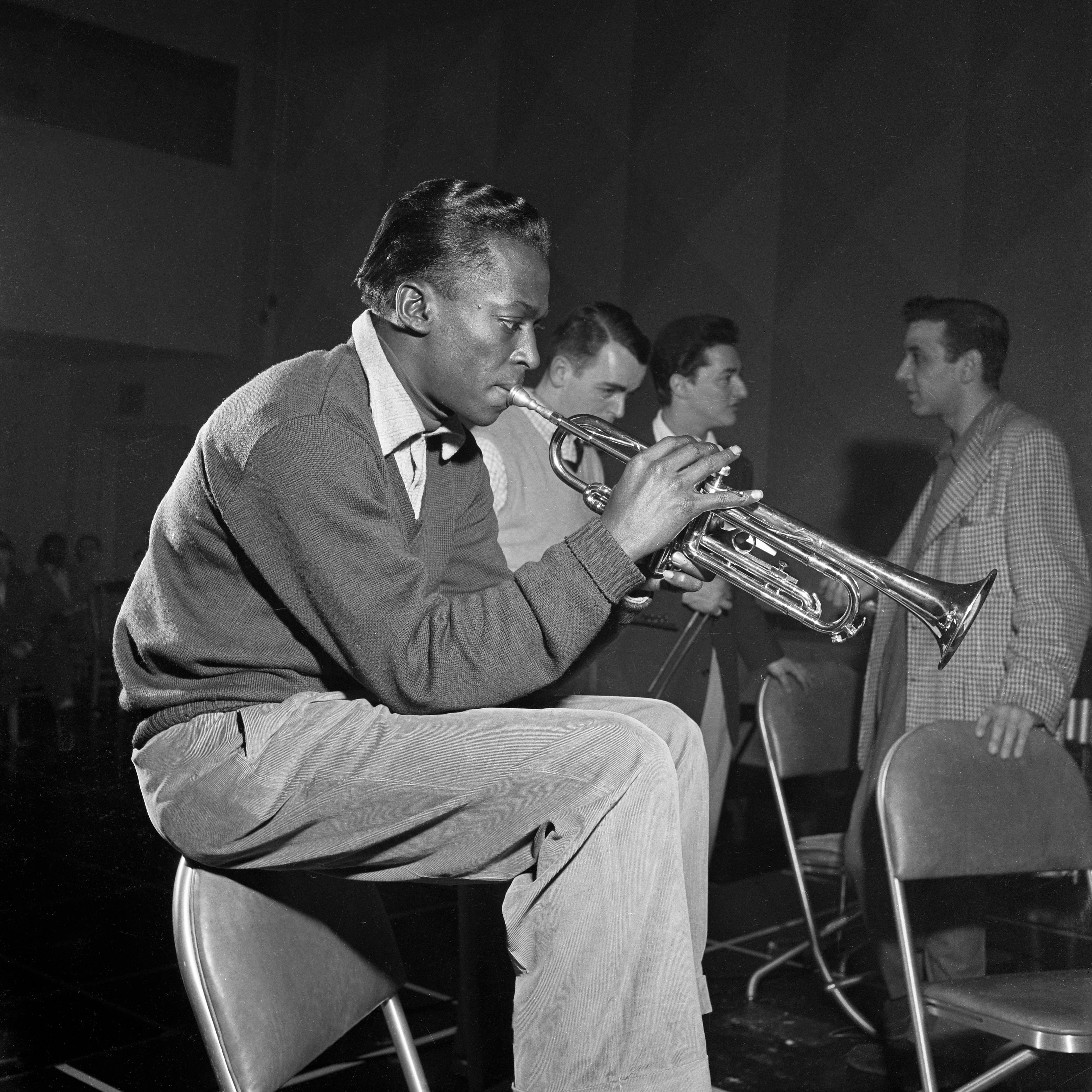 Miles Davis en los estudios WMGM en 1951