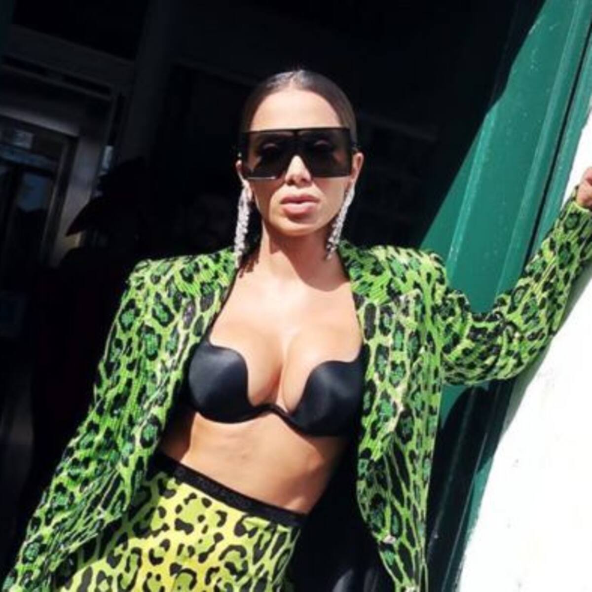 Anitta, Rauw Alejandro, Lunay, y Luis Fonsi llenan la semana de temas urbanos