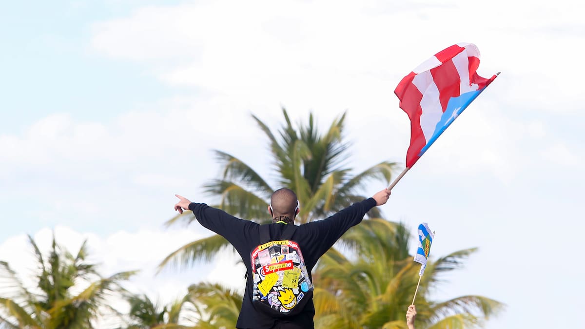 ‘Te Boté Remix’, de Bad Bunny, Nicky Jam y Ozuna: Un himno que parece una canción de desamor, pero en realidad es otra cosa