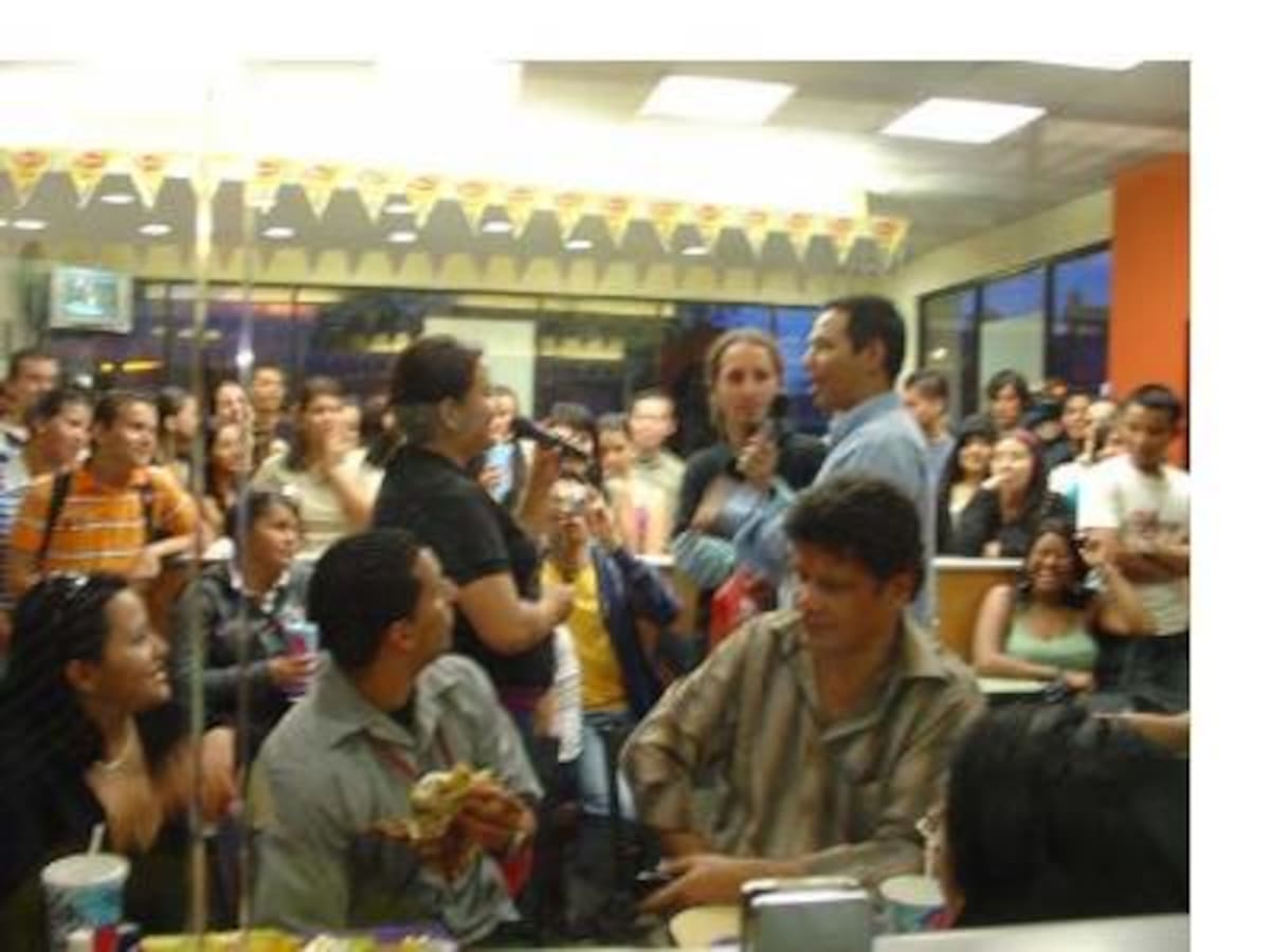 Transmisión Taco Bell, 2 Horas de la Hora sin Nombre