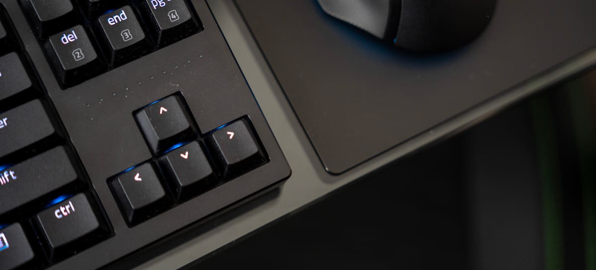 Razer Atlas Pro: la alfombrilla de cristal templado es el último paso y el que dará cierre a todo tu setup.