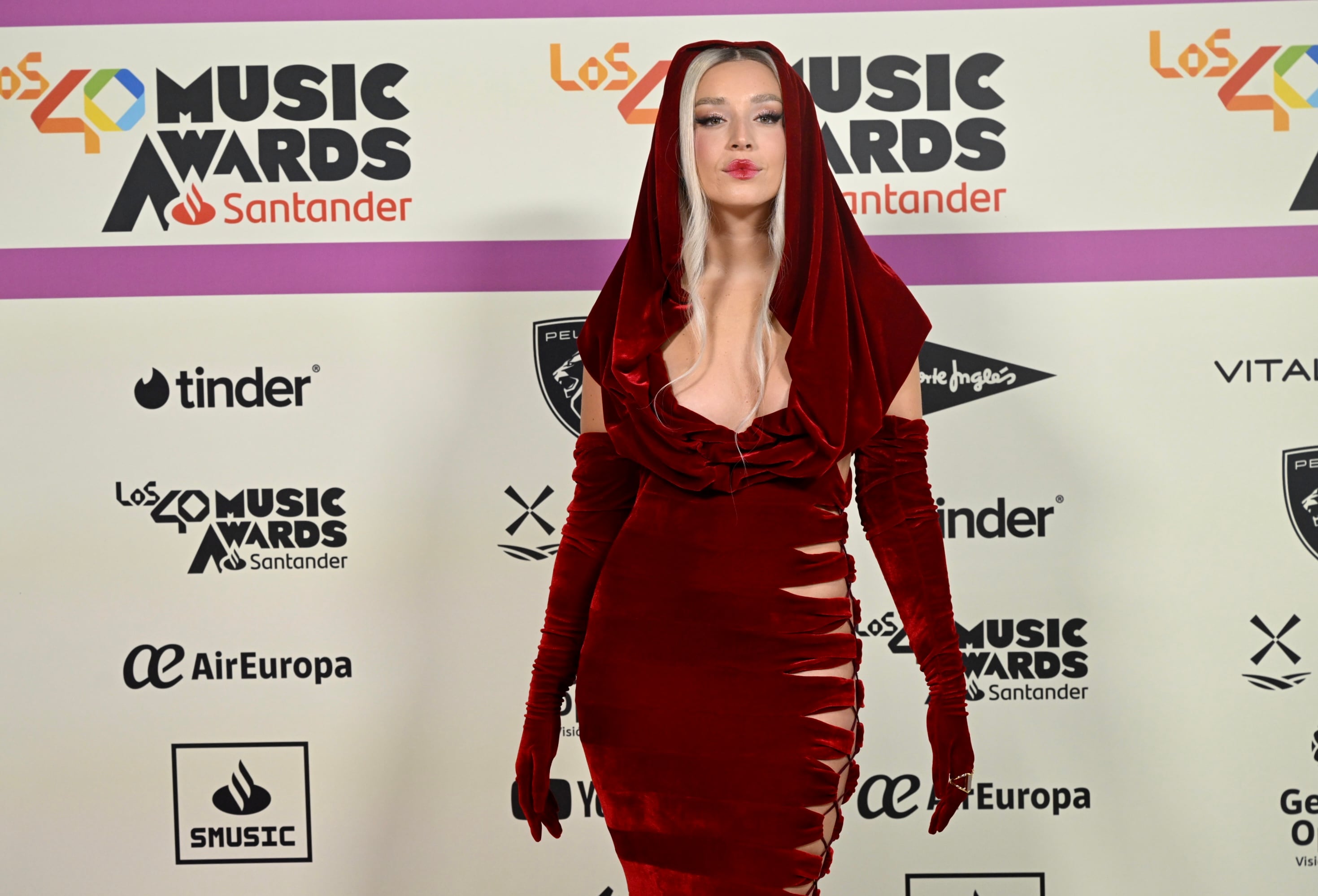 Lola Índigo en la alfombra roja de LOS40 Music Awards Santander 2023 / Foto: Jorge París y Elena Buenavista