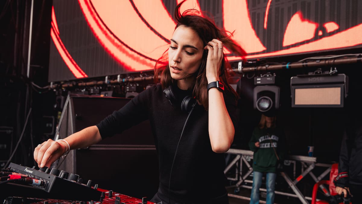 Amelie Lens nos muestra su 'Aura', su disco debut tras 10 años de trayectoria