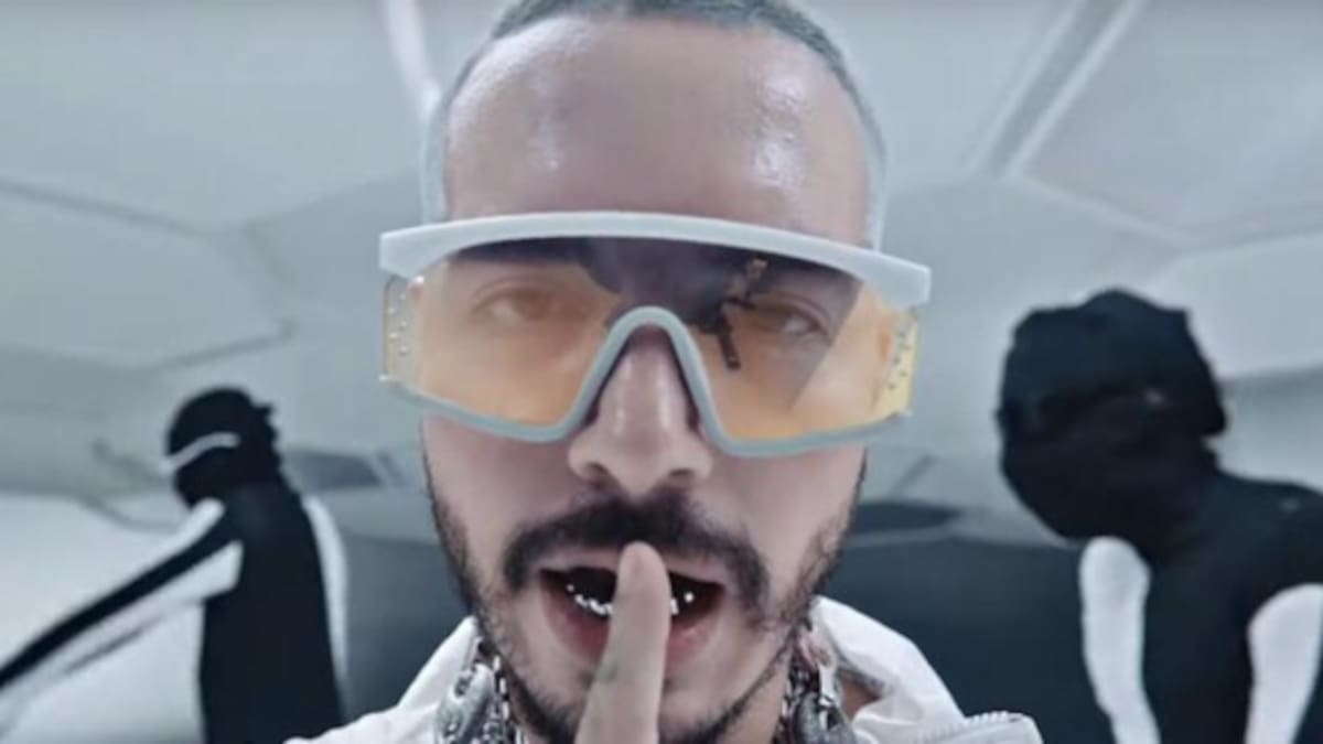 J Balvin viene con "Blanco"