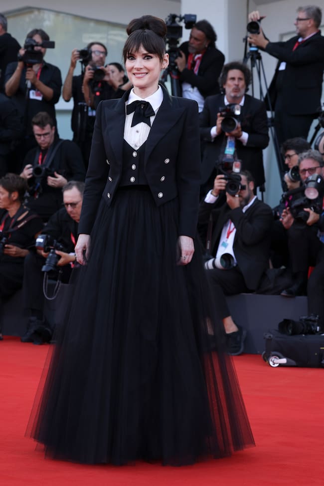 Winona Ryder en la alfombra roja de "Beetlejuice Beetlejuice" en la 81ª Edición del Festival de Venecia