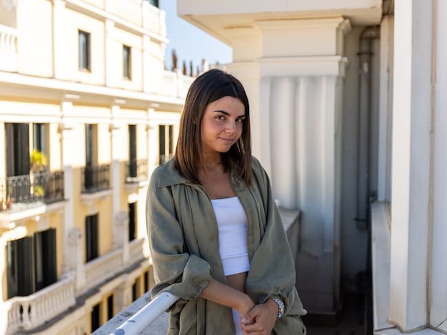 Mafalda Cardenal en la terraza de LOS40