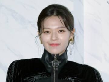 Jeongyeon (TWICE) frena su actividad profesional para cuidar su salud