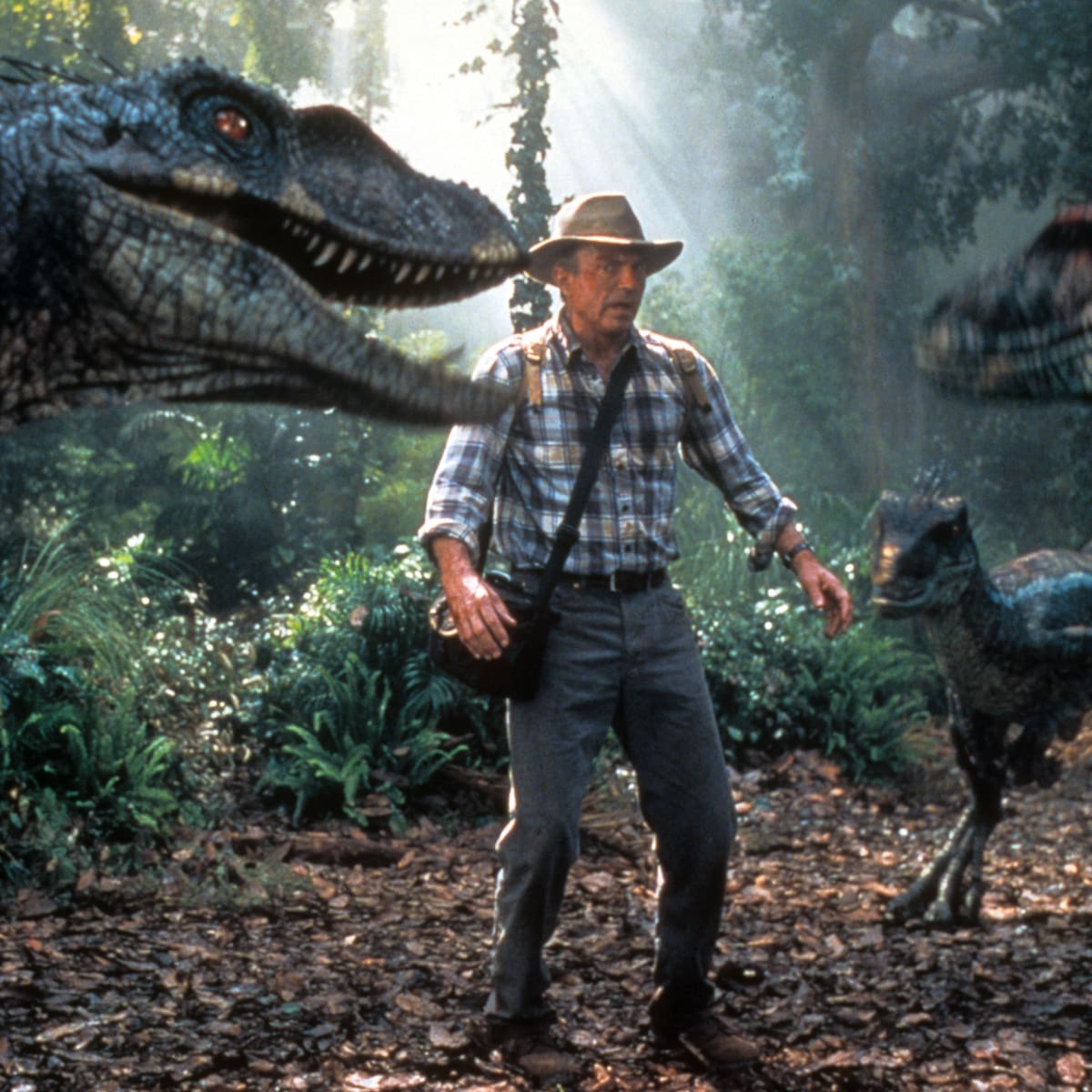 Muere Sam Neill, el actor que dio vida al Alan Grant de 'Parque Jurásico' y otros papeles icónicos, a los 78 años