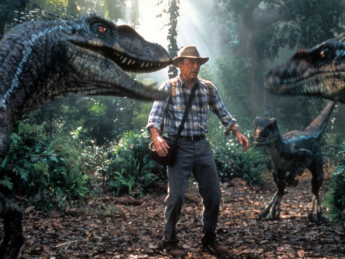 Muere Sam Neill, el actor que dio vida al Alan Grant de 'Parque Jurásico' y otros papeles icónicos, a los 78 años