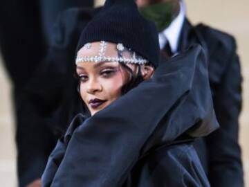 Rihanna ya tiene su figura de cera navideña en Berlín y todos se mofan de ella: “Sin comentarios”