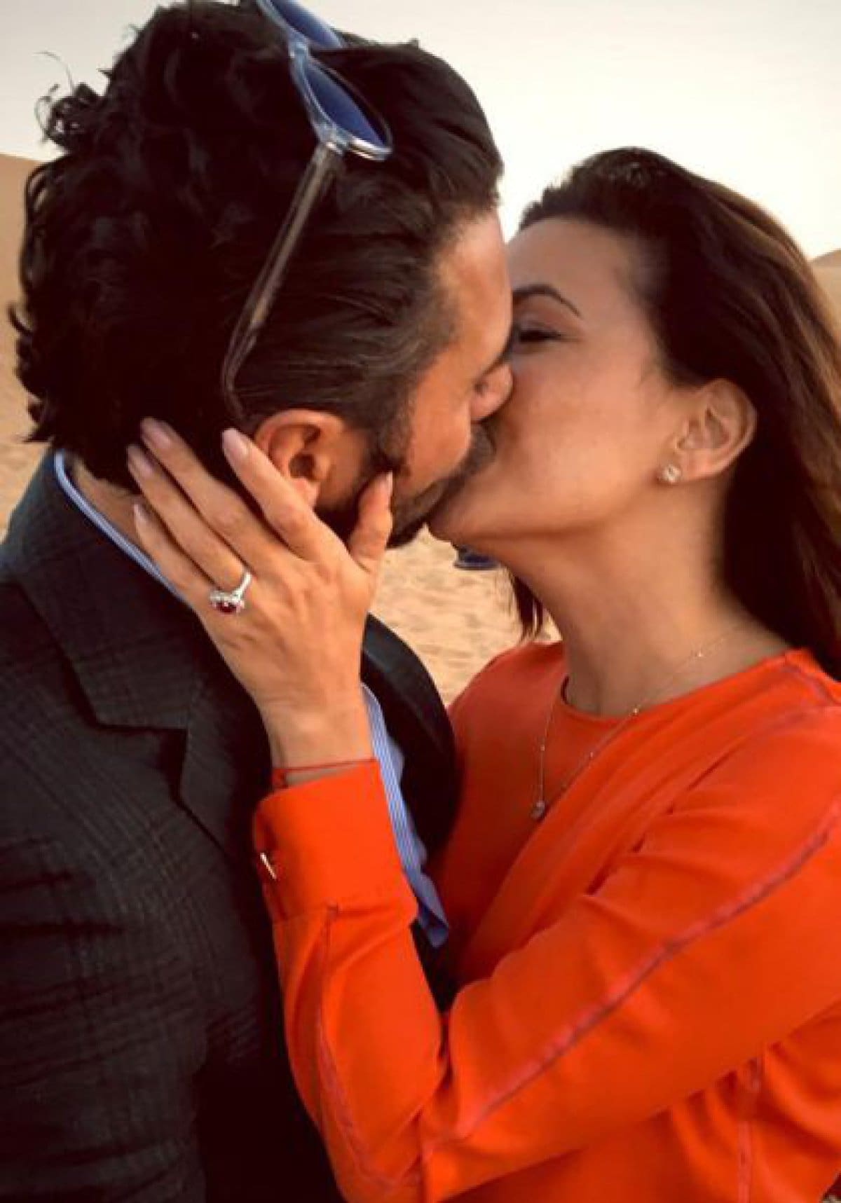 Eva Longoria volvió a encontrar el amor y ya luce anillo de compromiso. El afortunado es el presidente de Televisa España, José Antonio Bastón