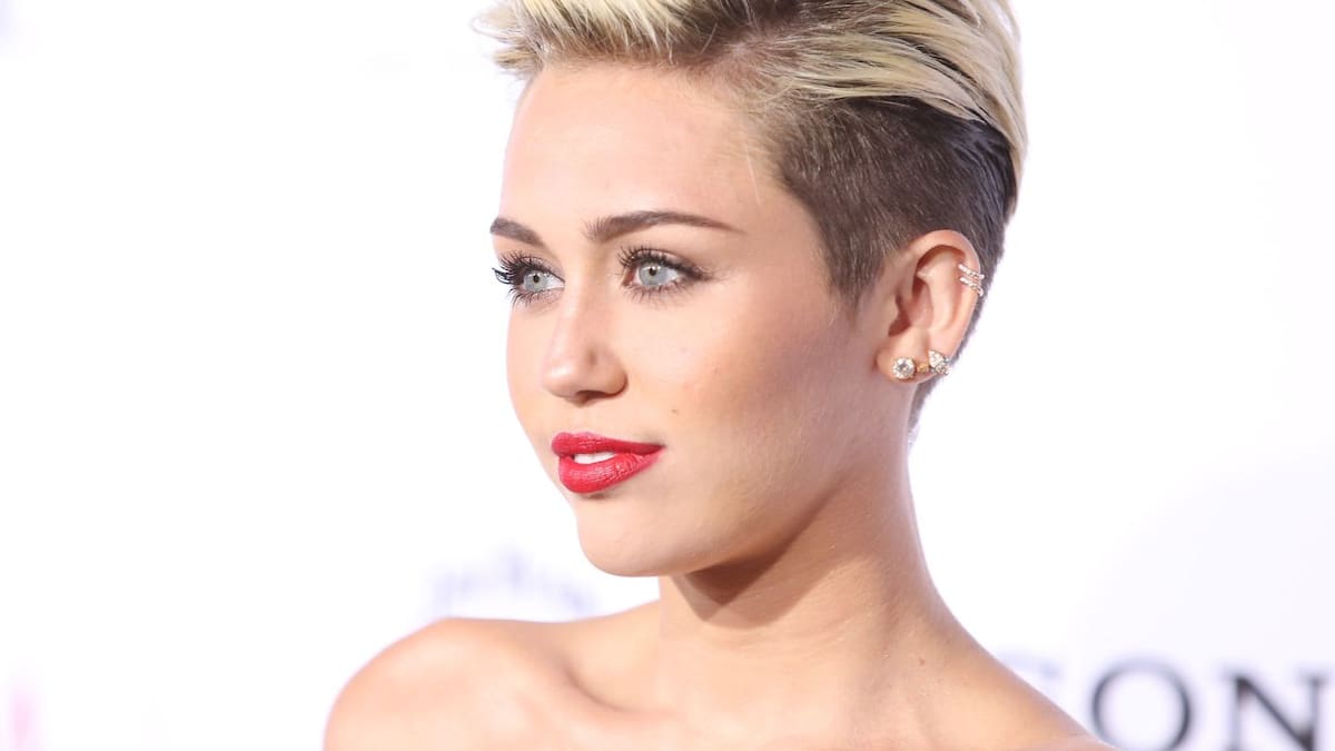 Miley Cyrus desvela Prisoner, su canción con Dua Lipa, y el resto de temas de Plastic hearts