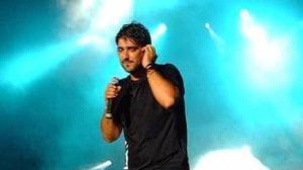 Antonio Orozco retrasa la salida de su nuevo trabajo para finales de 2009