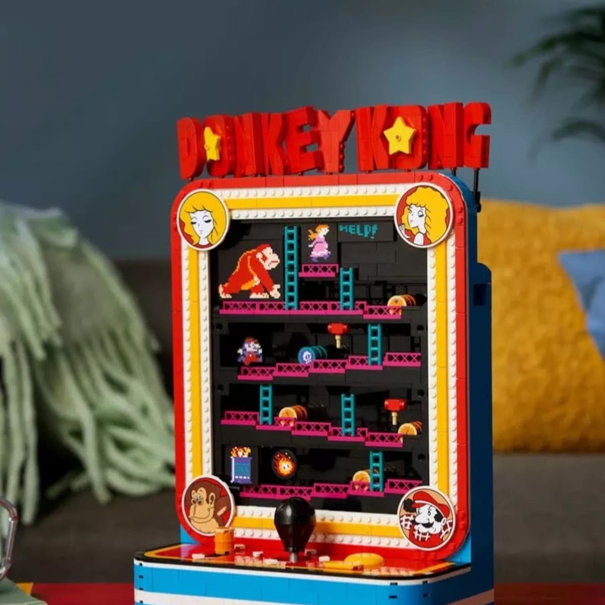 Nintendo y LEGO apelan a la nostalgia de nuevo: Filtrado el espectacular set de la recreativa clásica de 'Donkey Kong'