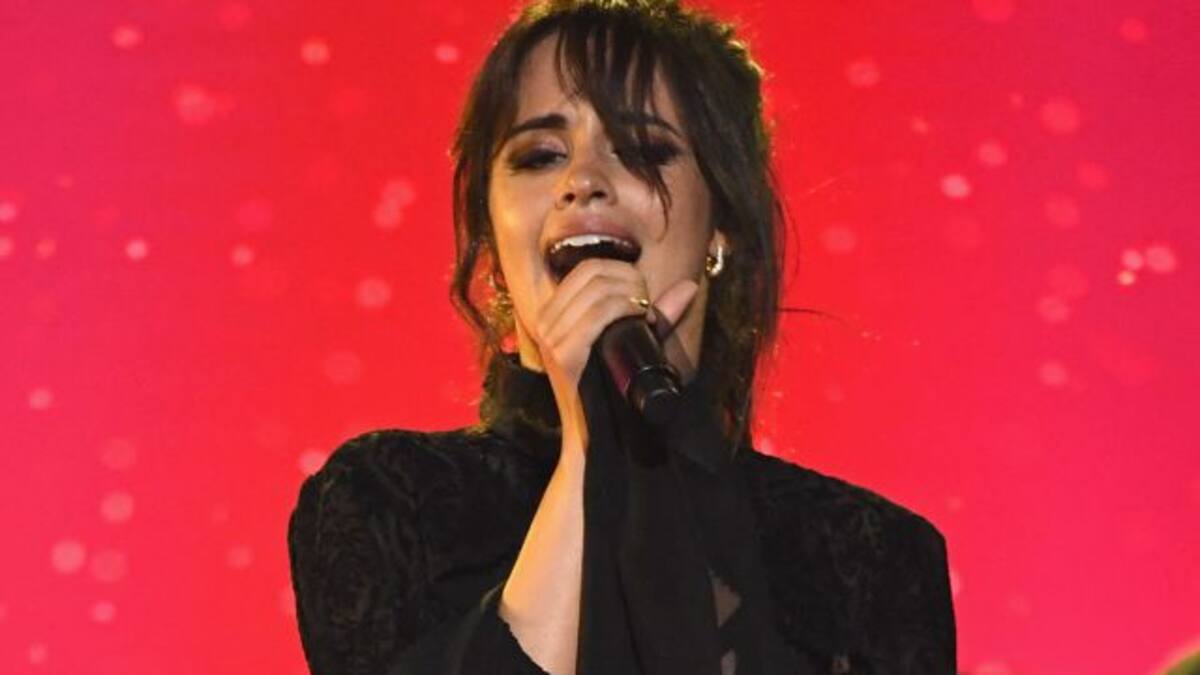 Camila Cabello regaló entradas para su show en un aeropuerto