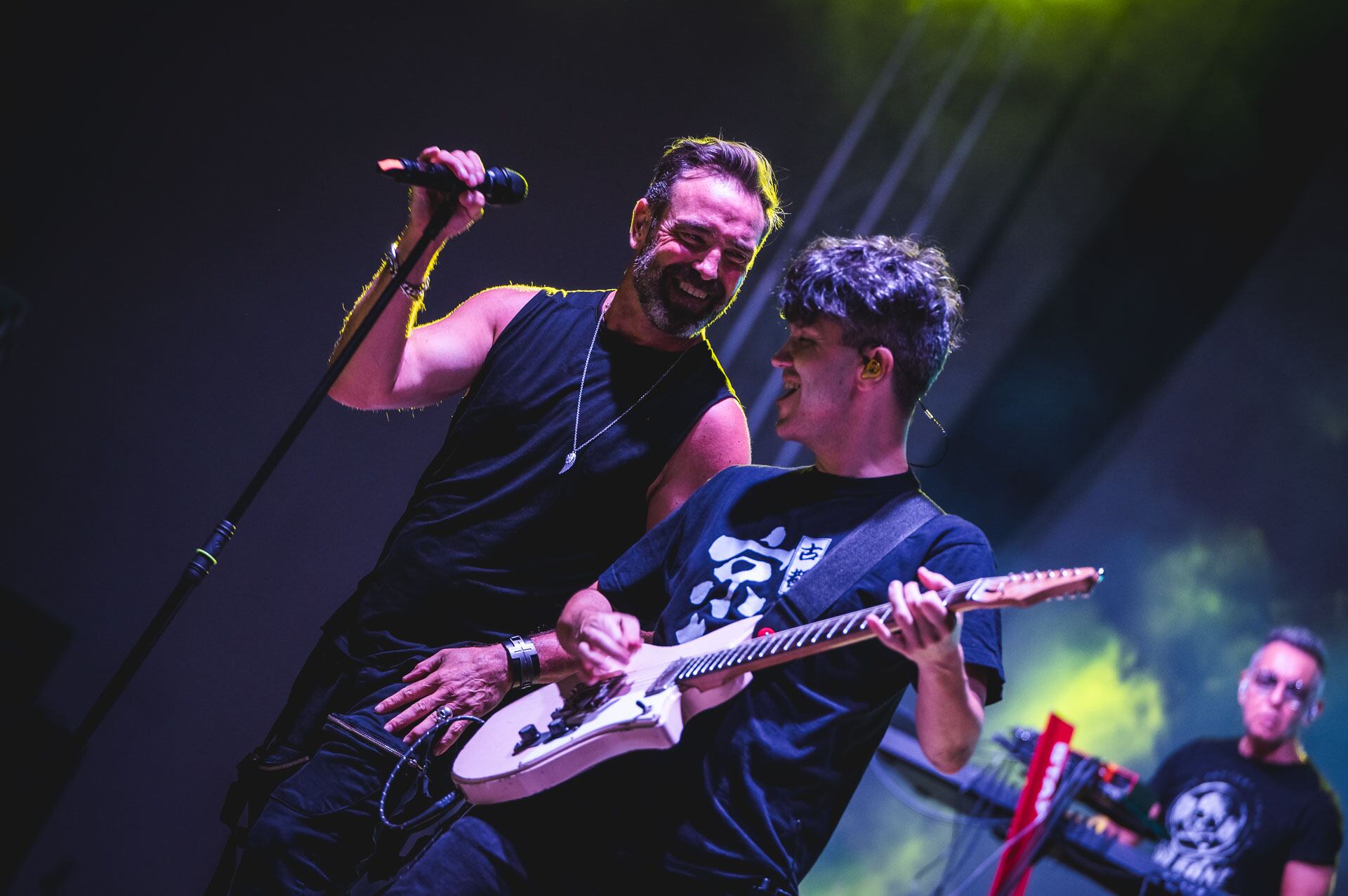 Jordi de OBK en pleno Concierto LOS40 Classic Pandorga 2024