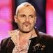 Veinte años de ‘Velvetina’: cuando Miguel Bosé sacó desnudo en un vídeo a Nacho Vidal