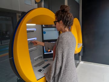 No todos los bancos pagan la Lotería de Navidad: descubre cuáles sí lo hacen en 2025