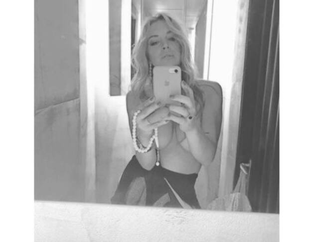 El topless de Lindsay Lohan!