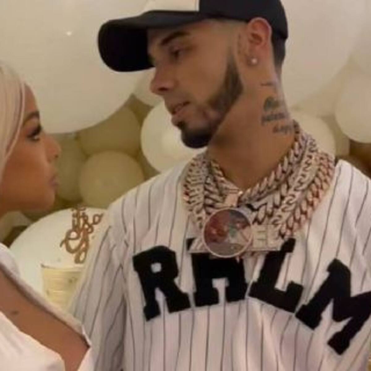 Anuel AA compartió la primera ecografía de su hija