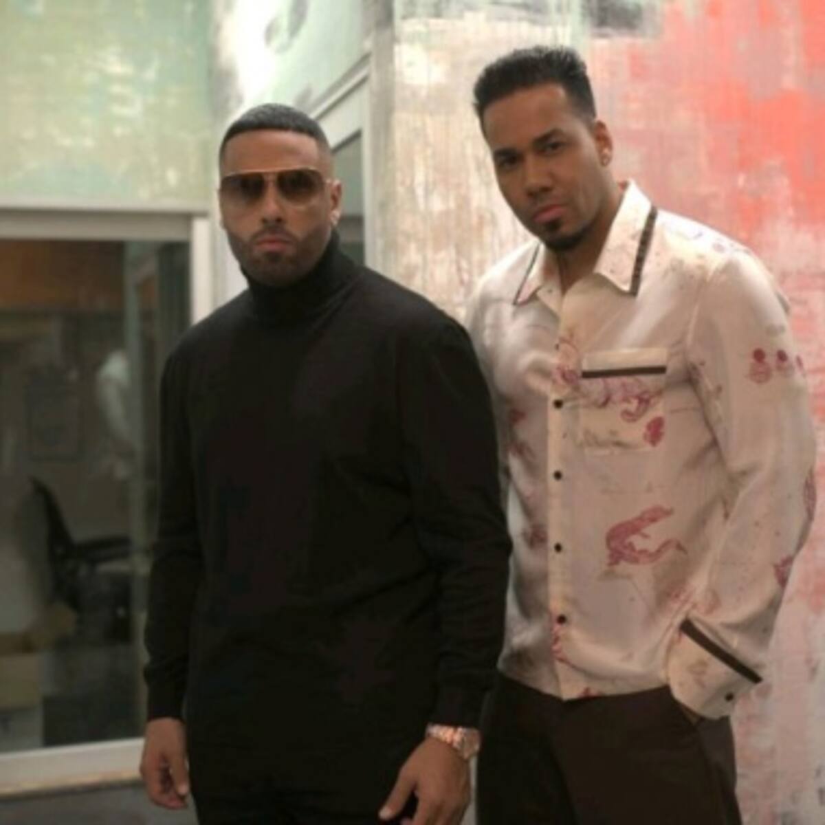 Nicky Jam junto a Romeo Santos en "Fan de tus fotos"