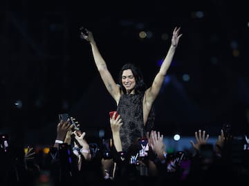 Dua Lipa cierra su 'Radical Optimist Tour' en México y empieza cantando una versión de ‘Bésame mucho’ de Luis Miguel