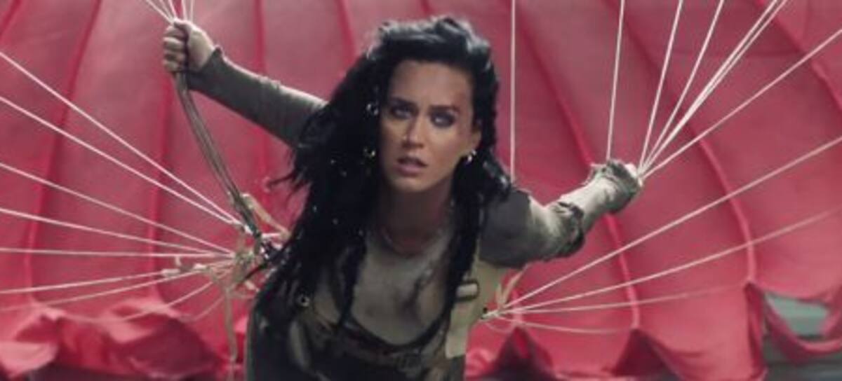 Katy Perry presentó el video de "Rise"