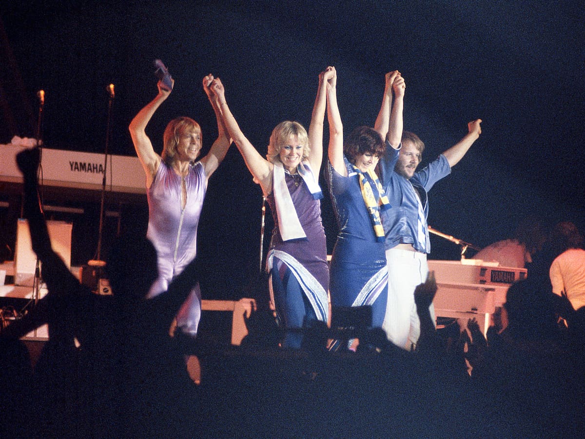 ABBA cambió sus canciones por barriles de petróleo, frutas y verduras