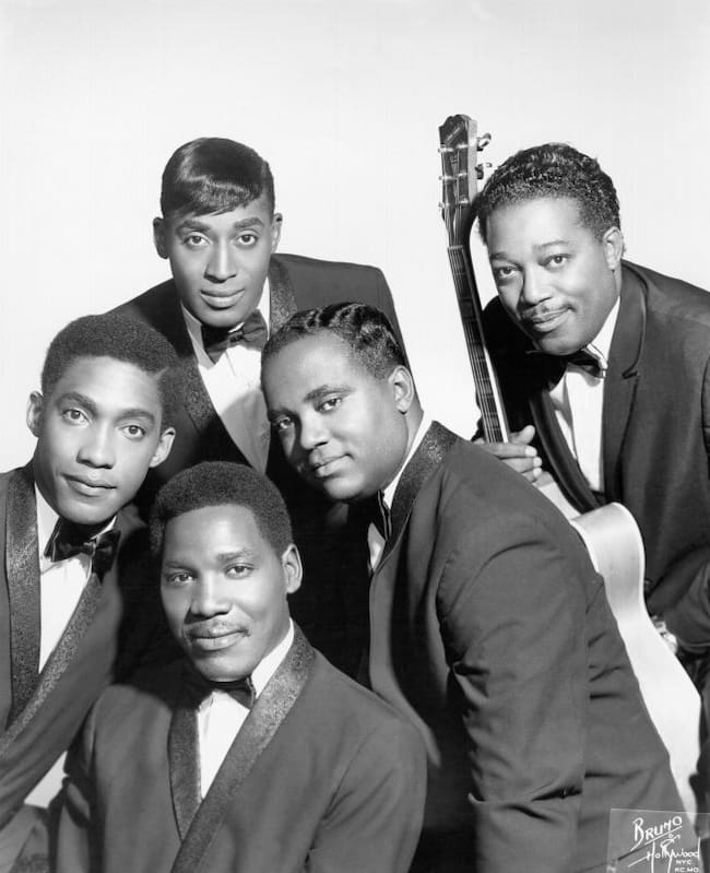 The Drifters en 1967: Rick Sheppard, Bill Davis aka Abdul Samad, Johnny Moore, Charlie Thomas y Bill Fredricks.